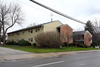 1757 S Arlington St in Akron, OH - Building Photo - Building Photo