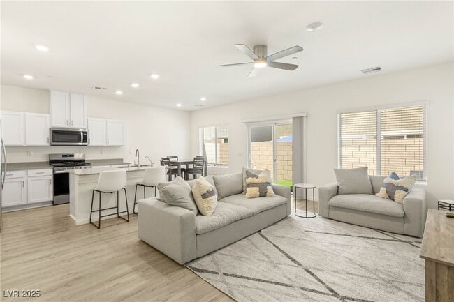 property at 4718 Arctic Clfs Ave