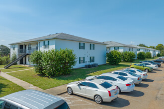 Curtis Moore Apartments in Greenwood, MS - Building Photo - Building Photo