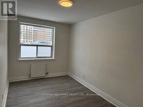 2 Kinsdale Blvd in Toronto, ON - Building Photo - Building Photo