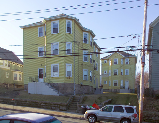 255-265 Middle St in Fall River, MA - Building Photo - Building Photo