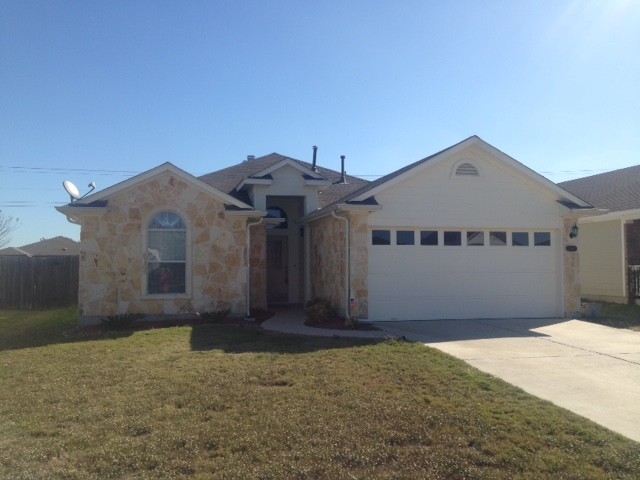 131 Pentire Way in Hutto, TX - Building Photo