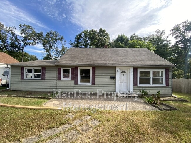 217 Hillcrest Dr