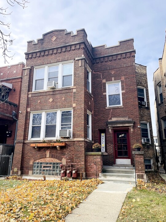 3328 N Avers Ave in Chicago, IL - Building Photo