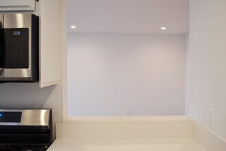 800 Orange Grove Ave in Glendale, CA - Building Photo - Building Photo