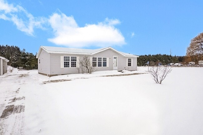 property at 9127 N Vickeryville Rd