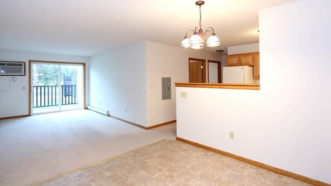 Mill Pond Apartments in Forest Lake, MN - Building Photo - Building Photo
