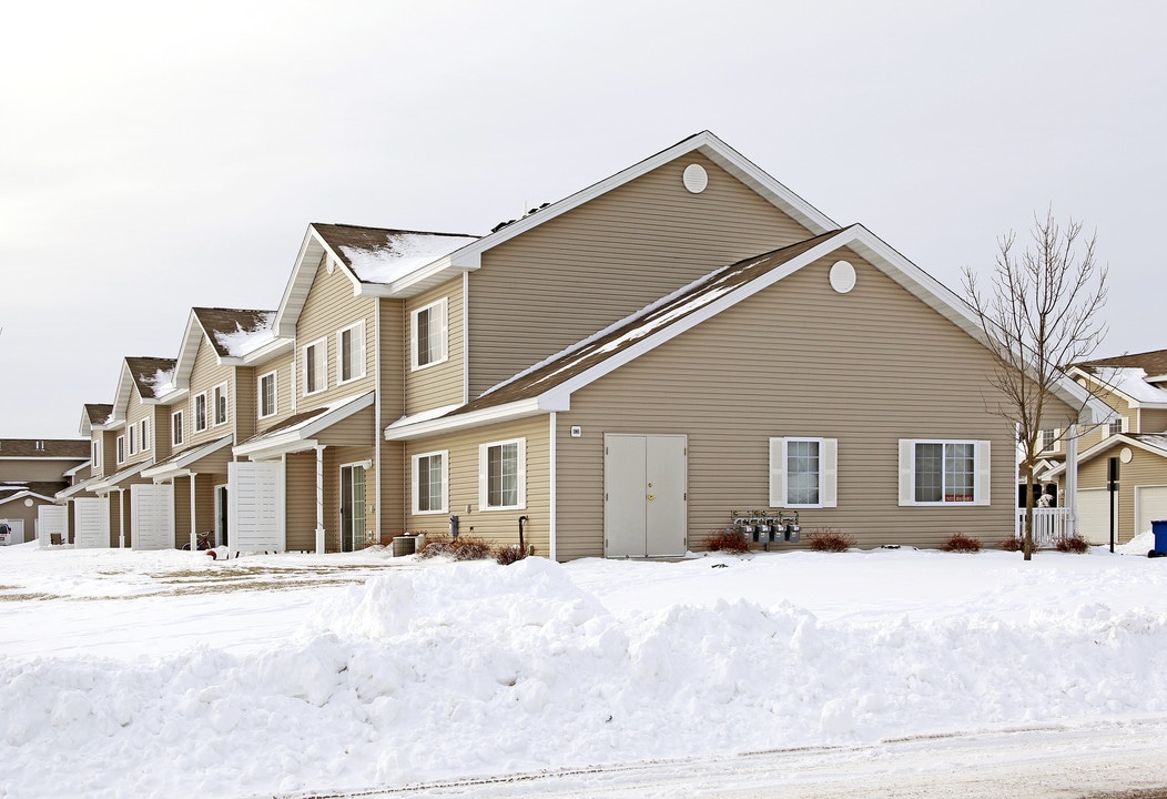 Pheasant Crest Townhomes in Sartell, MN - Foto de edificio