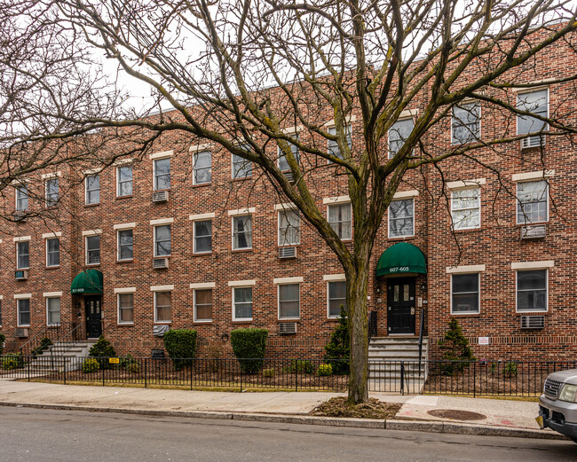 605-607 Madison St in Hoboken, NJ - Foto de edificio - Building Photo