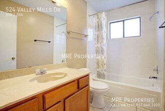 524 Valley Mills Dr in Arlington, TX - Building Photo - Building Photo