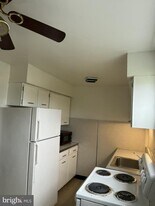 219 W 6th St in Lansdale, PA - Building Photo