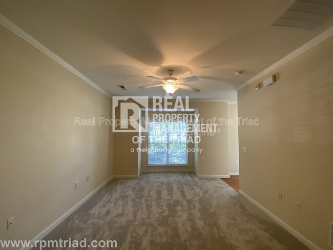 2409 Autumn Mist Dr in Winston-Salem, NC - Building Photo - Building Photo