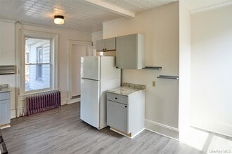 457 Main St in Beacon, NY - Building Photo - Building Photo