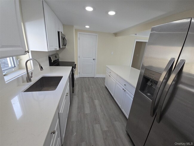 647 County Route 78 in Middletown, NY - Building Photo - Building Photo