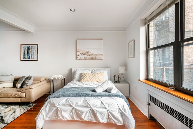 property at 210 W 17th St