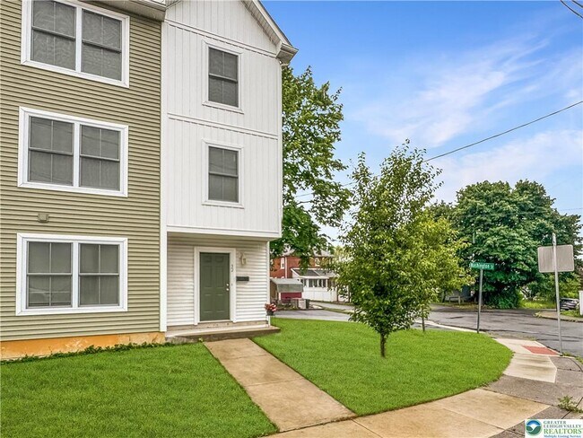 property at 32 W Clark St