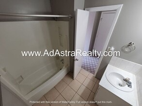 1716 E Cedar St in Olathe, KS - Building Photo - Building Photo