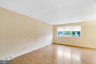 9754 E Roosevelt Blvd in Philadelphia, PA - Building Photo - Building Photo