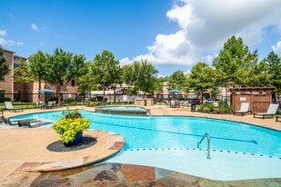 Hawthorne Ridge in Conroe, TX - Building Photo