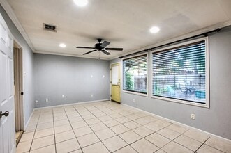 1312 Park St in Kerrville, TX - Building Photo - Building Photo