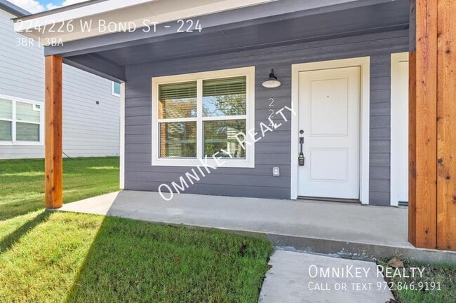 226-226 W Bond St in Denison, TX - Building Photo - Building Photo