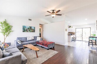 156 Danforth Dr in Port Charlotte, FL - Foto de edificio - Building Photo