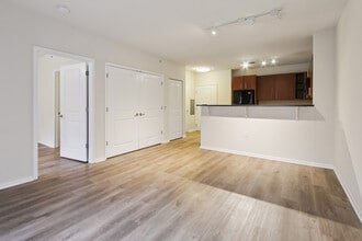 Arrive Danbury in Danbury, CT - Foto de edificio - Building Photo