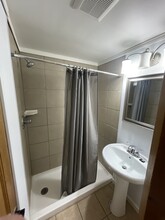 22 7th St NW, Unit Upper in Rochester, MN - Foto de edificio - Building Photo