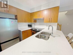 415-415 Jarvis St in Toronto, ON - Building Photo - Building Photo
