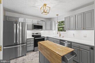 738 Quapaw in Lusby, MD - Building Photo - Building Photo