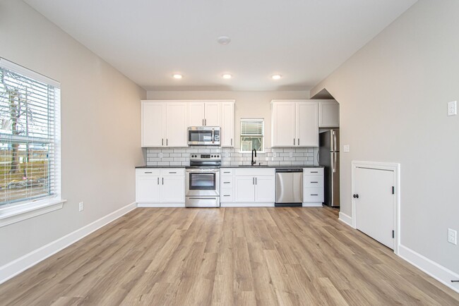 1 Bed 1 Bath Luxury Energy Efficient Townh... in North Little Rock, AR - Building Photo - Building Photo