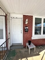 218 W 5th St in Chester, PA - Building Photo