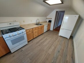 48 W 32nd St in Bayonne, NJ - Building Photo - Building Photo