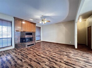 113 S Mustang Rd in Tuttle, OK - Building Photo - Building Photo