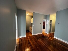 868 Huntington Ave, Unit 8 in Boston, MA - Building Photo
