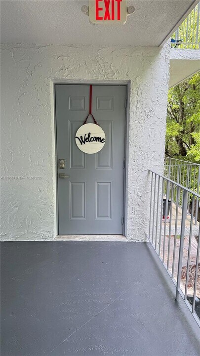 1111 NW 19th Ave in Miami, FL - Building Photo