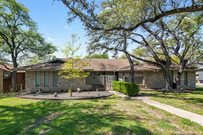 2100 Rabb Rd in Austin, TX - Building Photo - Building Photo