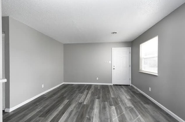 121 Sandstone Ct in Hillsboro, MO - Foto de edificio - Building Photo