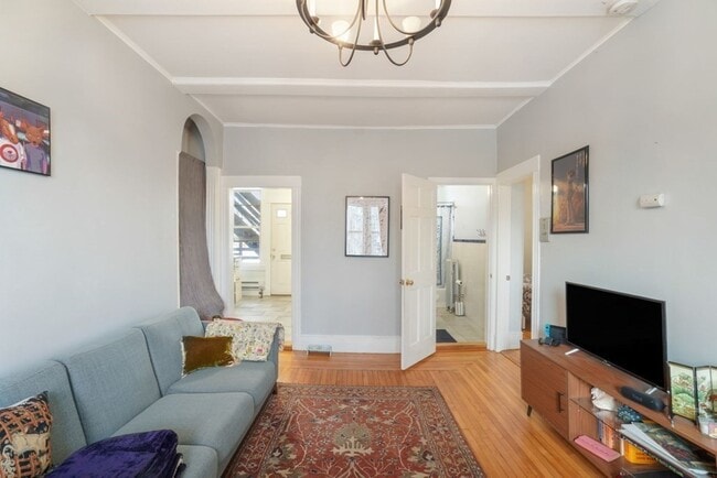 33 Ridgemont St, Unit 3 in Boston, MA - Foto de edificio - Building Photo