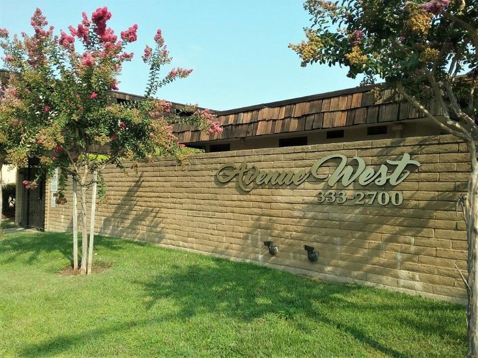 Avenue West Apartments in Lodi, CA - Foto de edificio