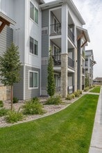 Sage Point Village in Ammon, ID - Foto de edificio - Building Photo