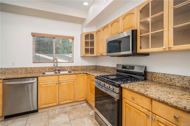 10808 Kling St in Los Angeles, CA - Building Photo - Building Photo