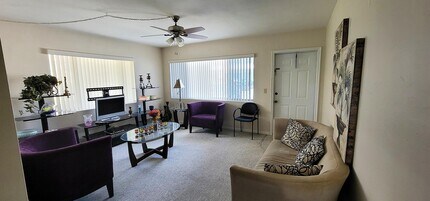 3322 Cynthia Ln in Lake Worth Beach, FL - Building Photo - Building Photo