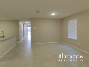 1736 Clairborne Ct in Oak Point, TX - Foto de edificio - Building Photo