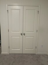 960 Rift Vly Dr in Zebulon, NC - Foto de edificio - Building Photo