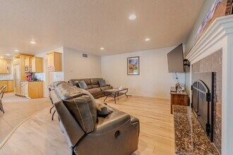 2115 Tesoro Pl in Farmington, NM - Building Photo - Building Photo