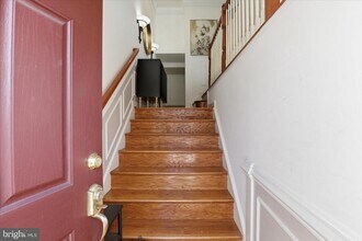 9285 Laurel Ridge Crossing Rd in Lorton, VA - Building Photo - Building Photo