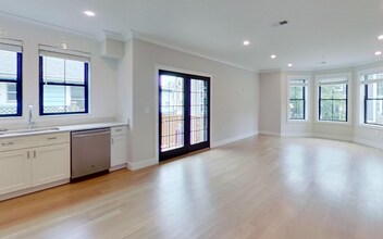 278 Lamartine St, Unit 2 in Boston, MA - Building Photo - Building Photo