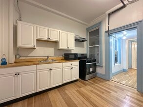 56 Dubois St, Unit 1 in Newburgh, NY - Building Photo - Building Photo