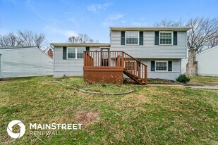 731 Saratoga Dr in Jeffersonville, IN - Building Photo